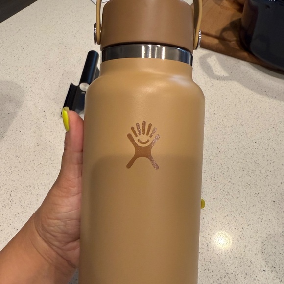 32 oz Hydroflask tumbler special edition toffee color with matching boot - Picture 3 of 16